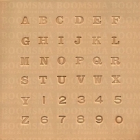 Alfabet- en cijferset in een 6 a 7 mm, dikke letters (per set)