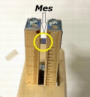 Houten riemsnijder inclusief 1 mesje - afb. 2