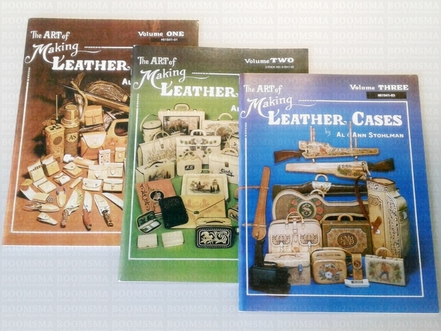 Leather cases boekset (volume: 1, 2 en 3) 3 boeken 368 pagina's totaal Leather cases boekset (volume: 1, 2 en 3) 3 boeken 368 pagina's totaal